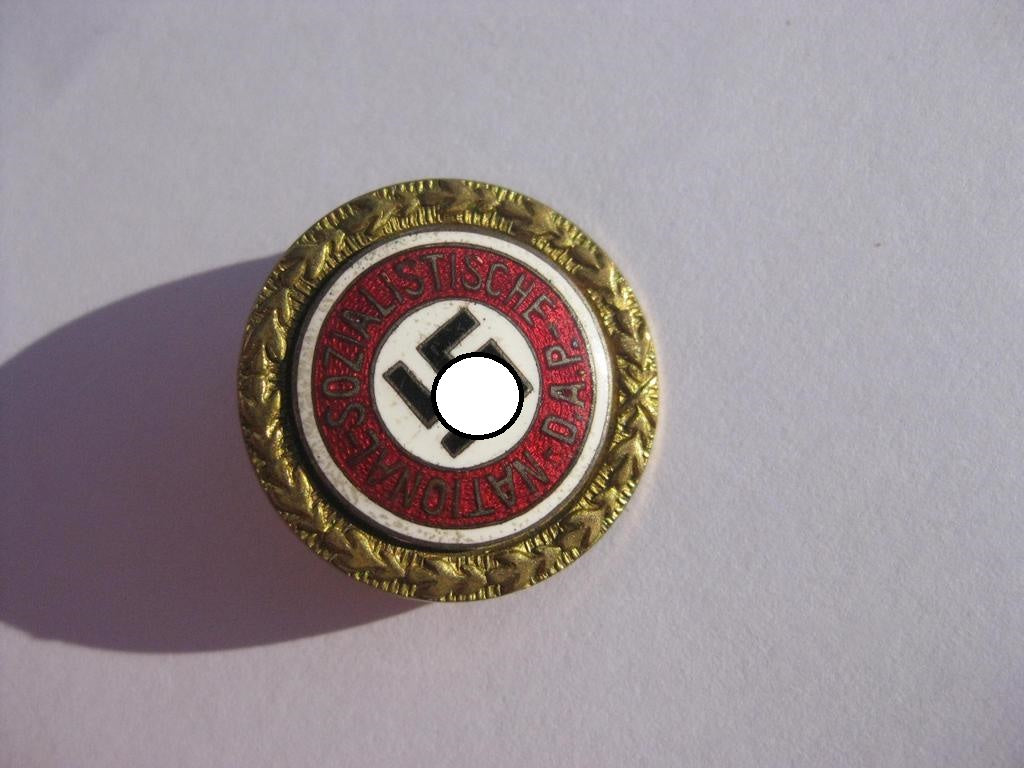 Goldenes Ehrenzeichen der NSDAP