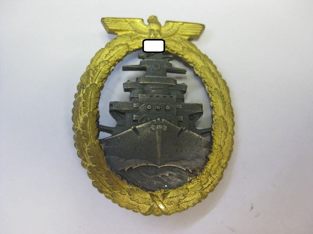 Flottenkriegsabzeichen Schlachtschiff BISMARCK -Mint condition-