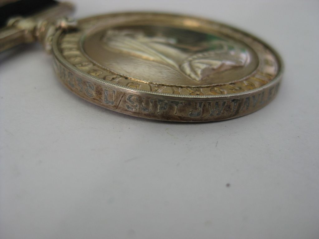 Queen Victoria Medaille England Großbritannien St. John von Jerusalem 1932