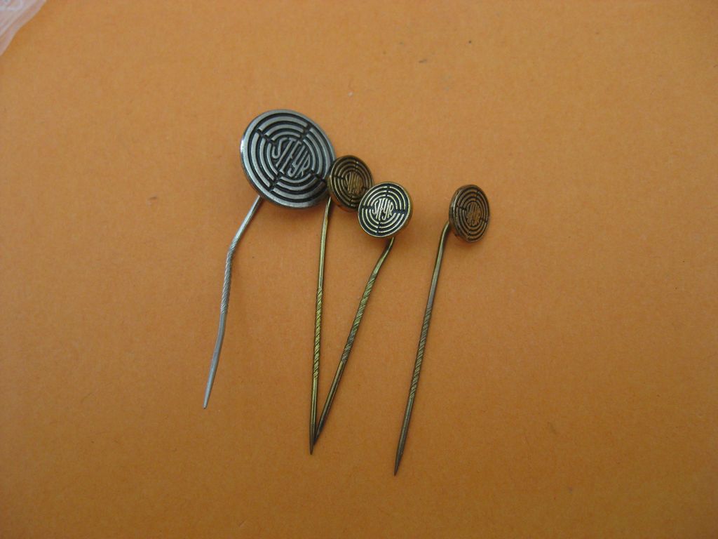 Pin STEYR Automarke Motorradmarke Fahrradmarke Gewehr