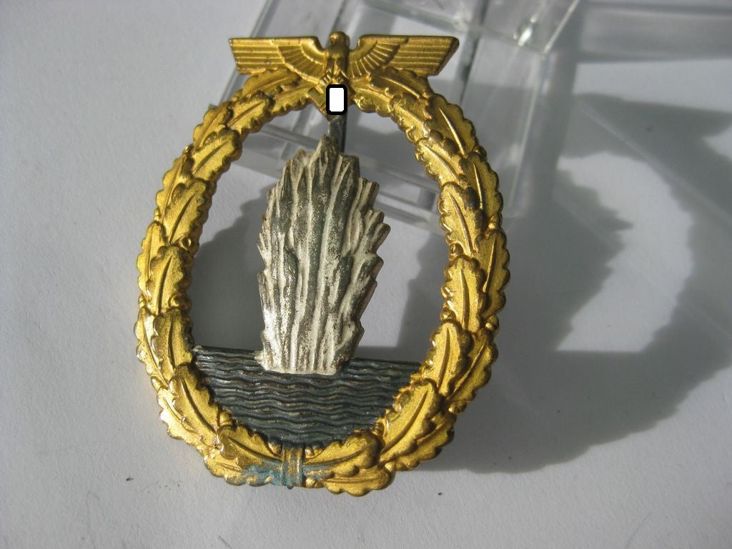 Minensucher Kriegsabzeichen Hersteller: Schwerin Berlin MINT CONDITION