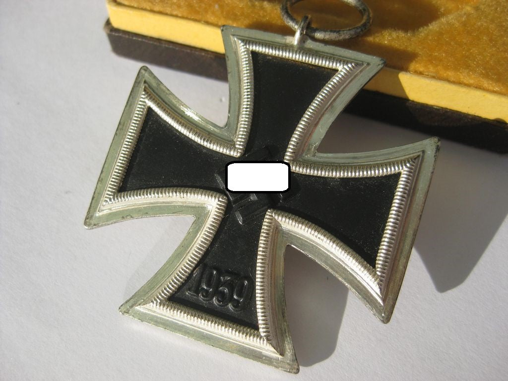 Eisernes Kreuz 2.Klasse 1939 (EK2/39) im Etui &quot;LDO&quot; Verleihungsschachtel