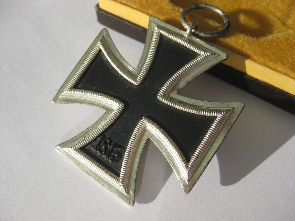 Eisernes Kreuz 2.Klasse 1939 (EK2/39) im Etui &quot;LDO&quot; Verleihungsschachtel