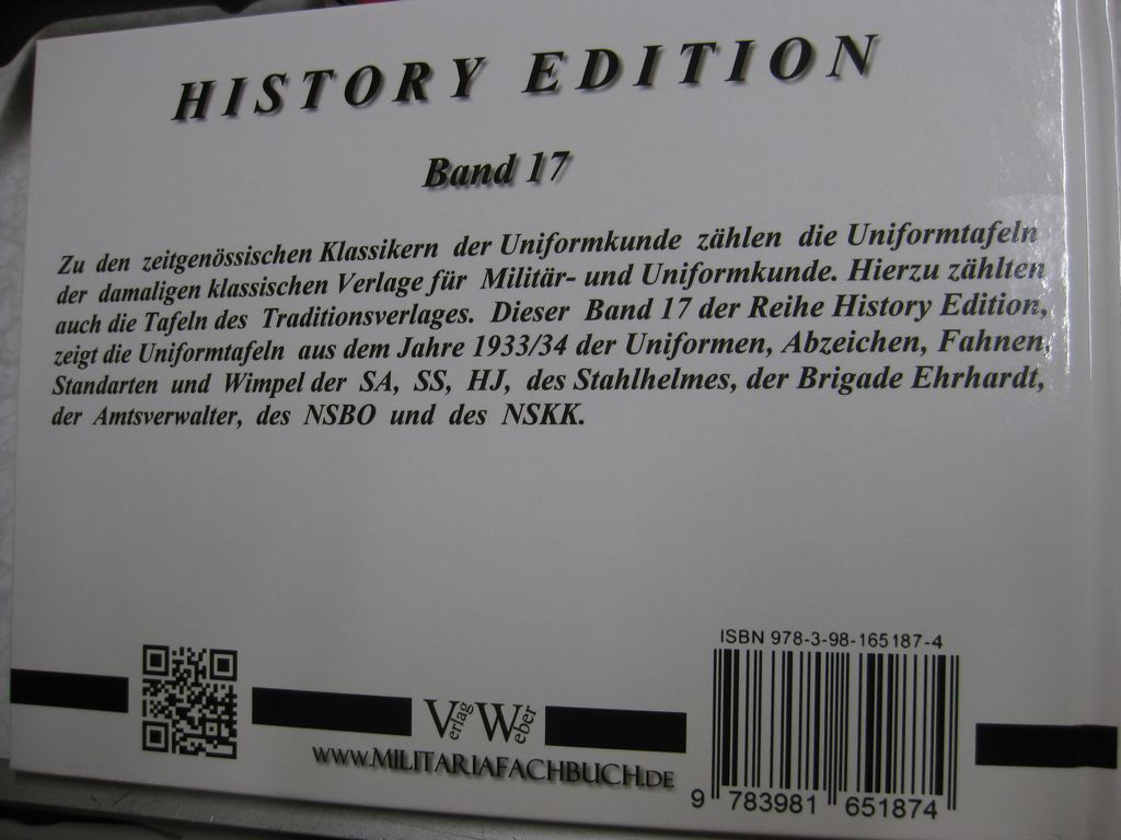 Buch Orden Die Uniformen und Abzeichen Fahnen Standarten und Wimpel der SA SS HJ Stahlhelm NSKK etc etc