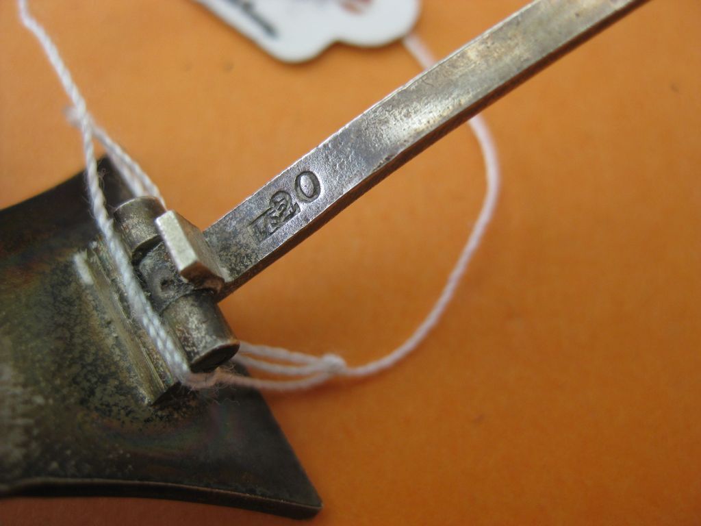 Eisernes Kreuz 1.Klasse 1939 (EK1/39) Hersteller: "20" UND "L/52"  DOPPELSTEMPEL
