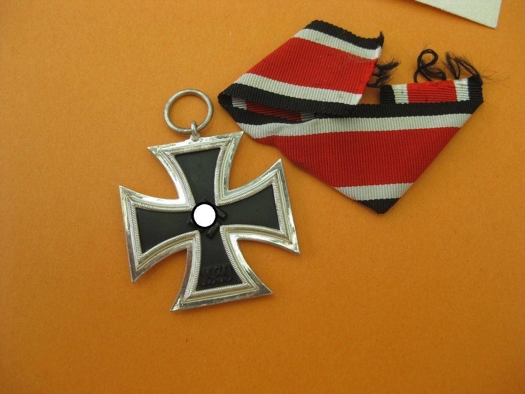 Eisernes Kreuz 2.Klasse 1939 (EK2/39) Hersteller JUNCKER MINT CONDITION