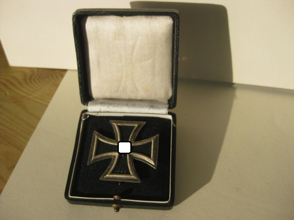 Eisernes Kreuz 1.Klasse Hersteller: Alois Rettenmeyer / Schwäbisch Gmünd L59  (EK1) im Verleihungsetui Mint condition