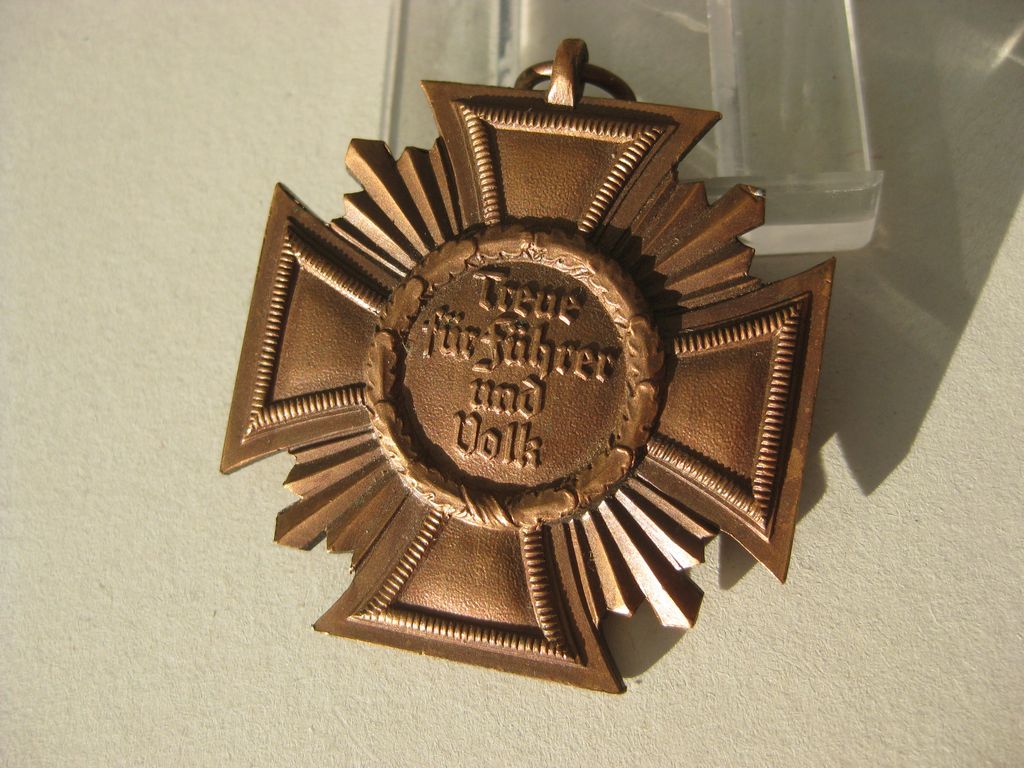 NSDAP Dienstauszeichnung für 10 Jahre in Bronze Hersteller: "21" Josef Hillebrand  Mint Condition