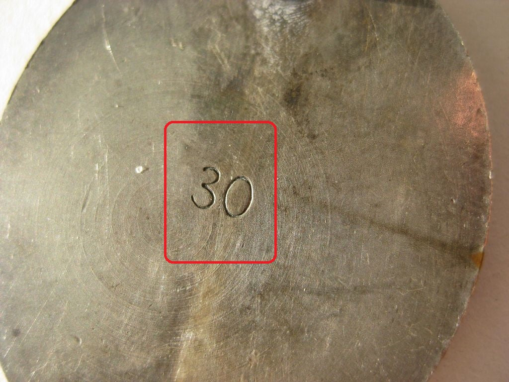 Verwundetenabzeichen in Silber Hersteller: "30" Hauptmünzamt WIEN