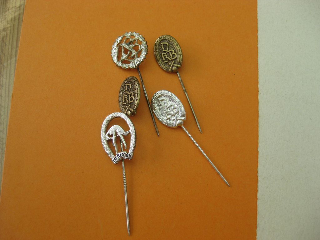 5 verschiedene DSB DKB  Sportabzeichen Bundesrepublik Bundeswehr