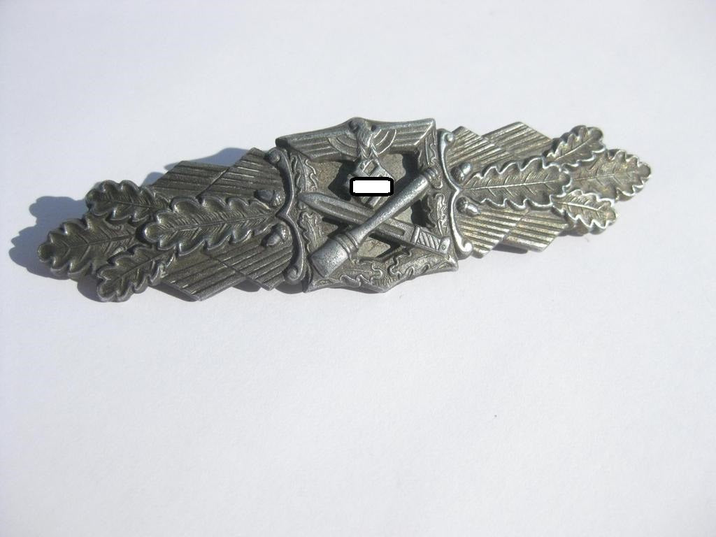 Nahkampfspange (NKS) in Bronze Hersteller: Friedrich Linden Lüdenscheid