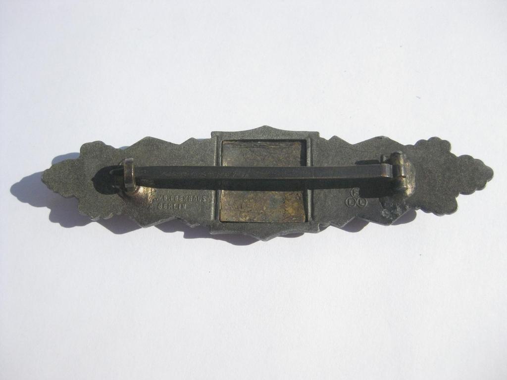 Nahkampfspange (NKS) in Bronze Hersteller: Friedrich Linden Lüdenscheid