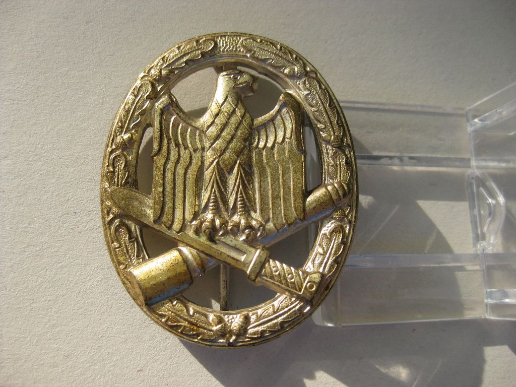 Allgemeines Sturmabzeichen (ASA) -SELTENE VARIANTE- Hersteller: unbekannt frühes 1957er Stück