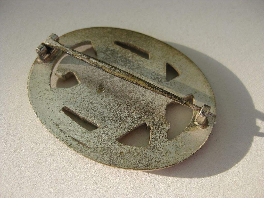 Allgemeines Sturmabzeichen (ASA) -SELTENE VARIANTE- Hersteller: unbekannt frühes 1957er Stück