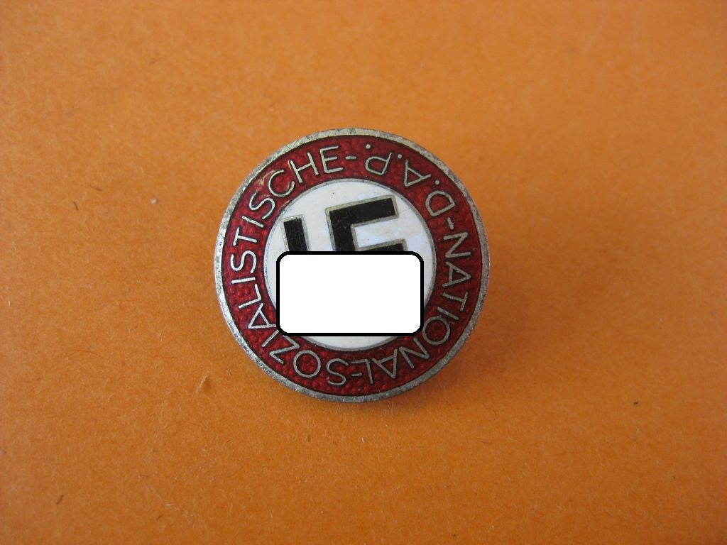 NSDAP Parteiabzeichen Hersteller: "M1/93"  aus EISEN !!