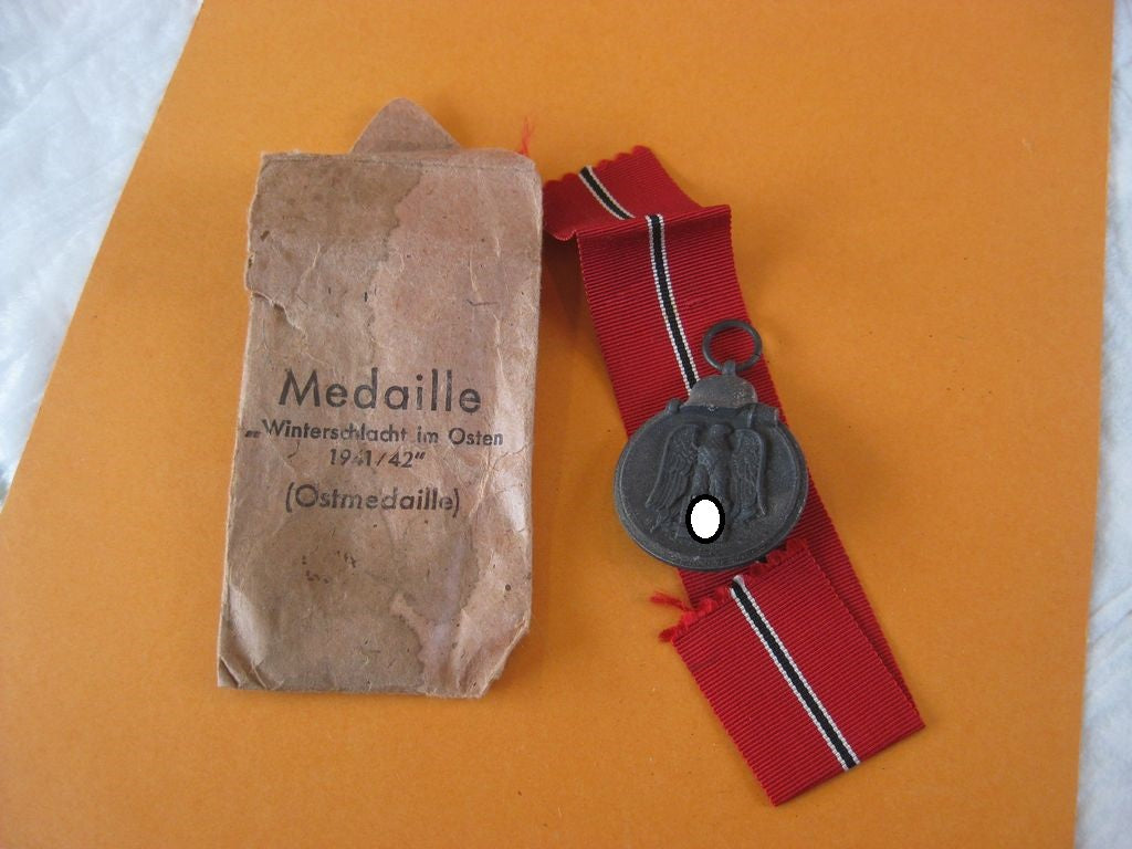 Ostmedaille 1941 mit Verleihungstüte Hersteller: B.H. Mayer  Pforzheim