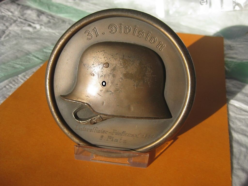 Ehrenmedaille Stahlhelm Plakette 1937 Wehrmacht Ehrenpreis Sportpreis 31. Division BRAUNSCHWEIG 3.Reich