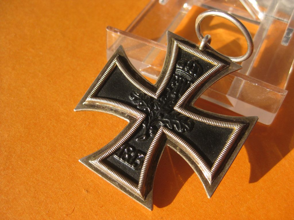 Eisernes Kreuz 2.Klasse 1914 (EK2/14) Hersteller "WILM" im VERLEIHUNGSETUI / Verkaufsetui Orden Kaiserreich