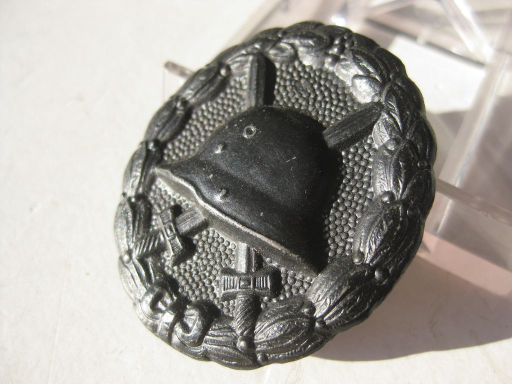 Verwundetenabzeichen in Schwarz 1918 Mint Condition