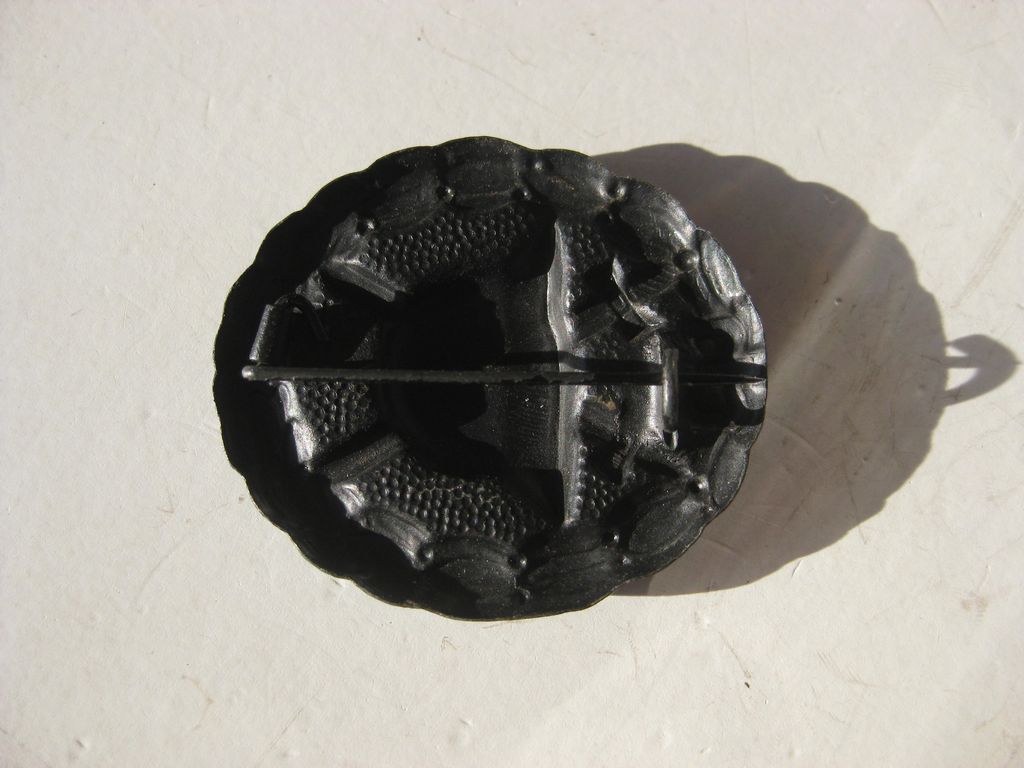 Verwundetenabzeichen in Schwarz 1918 Mint Condition