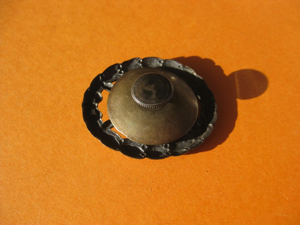 Verwundetenabzeichen in Silber 1918 durchbrochene Ausführung Mint Condition an SCHRAUBSCHEIBE seltene Variante