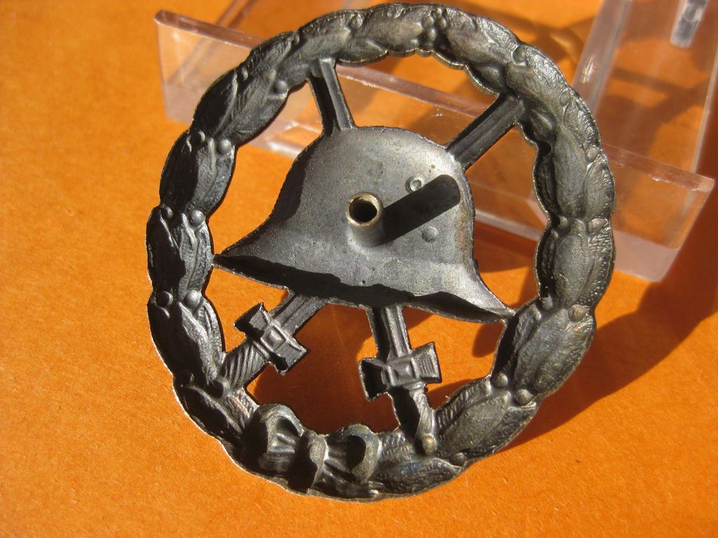 Verwundetenabzeichen in Silber 1918 durchbrochene Ausführung Mint Condition an SCHRAUBSCHEIBE seltene Variante