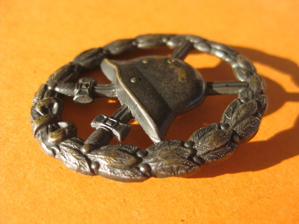 Verwundetenabzeichen in Silber 1918 durchbrochene Ausführung Mint Condition an SCHRAUBSCHEIBE seltene Variante