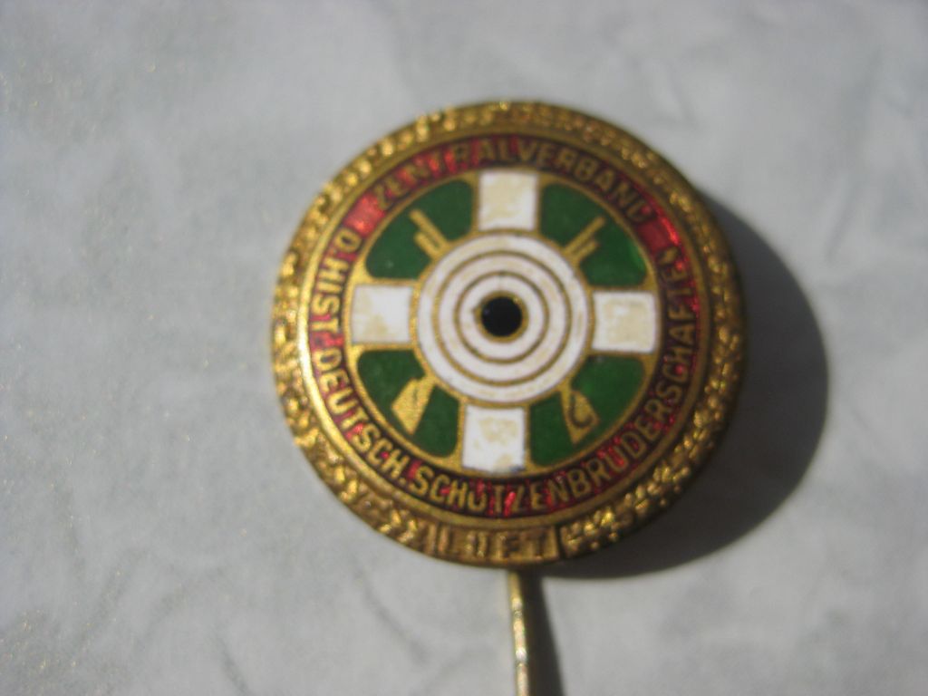 8 verschiedene Mitgliedsnadeln Deutscher Schützenbund VERDEN Niedersachsen Kyffhäuser etc
