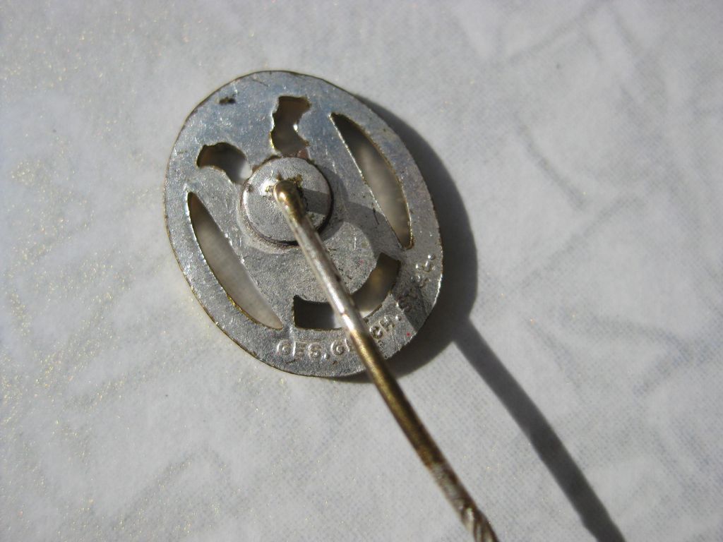 8 verschiedene Mitgliedsnadeln Deutscher Schützenbund VERDEN Niedersachsen Kyffhäuser etc