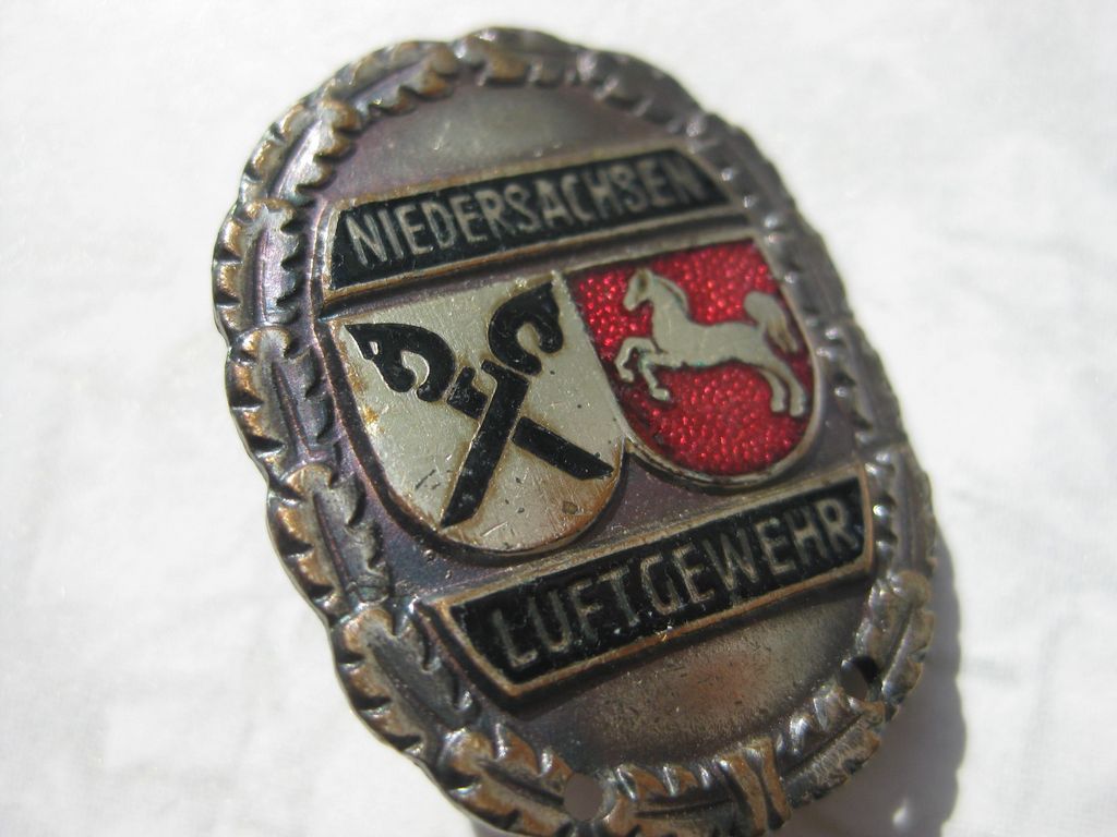 8 verschiedene Mitgliedsnadeln Deutscher Schützenbund VERDEN Niedersachsen Kyffhäuser etc