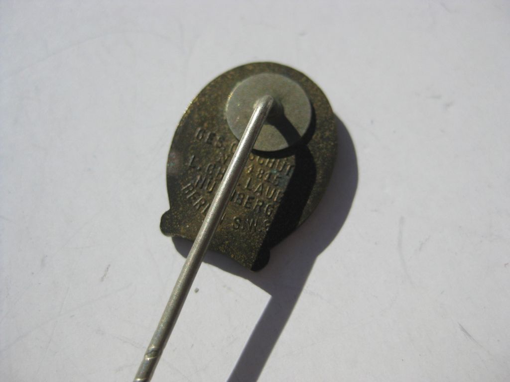 Sportabzeichen in Bronze (DRA) -Miniatur- des Hersteller: Lauer Nürnberg / Berlin