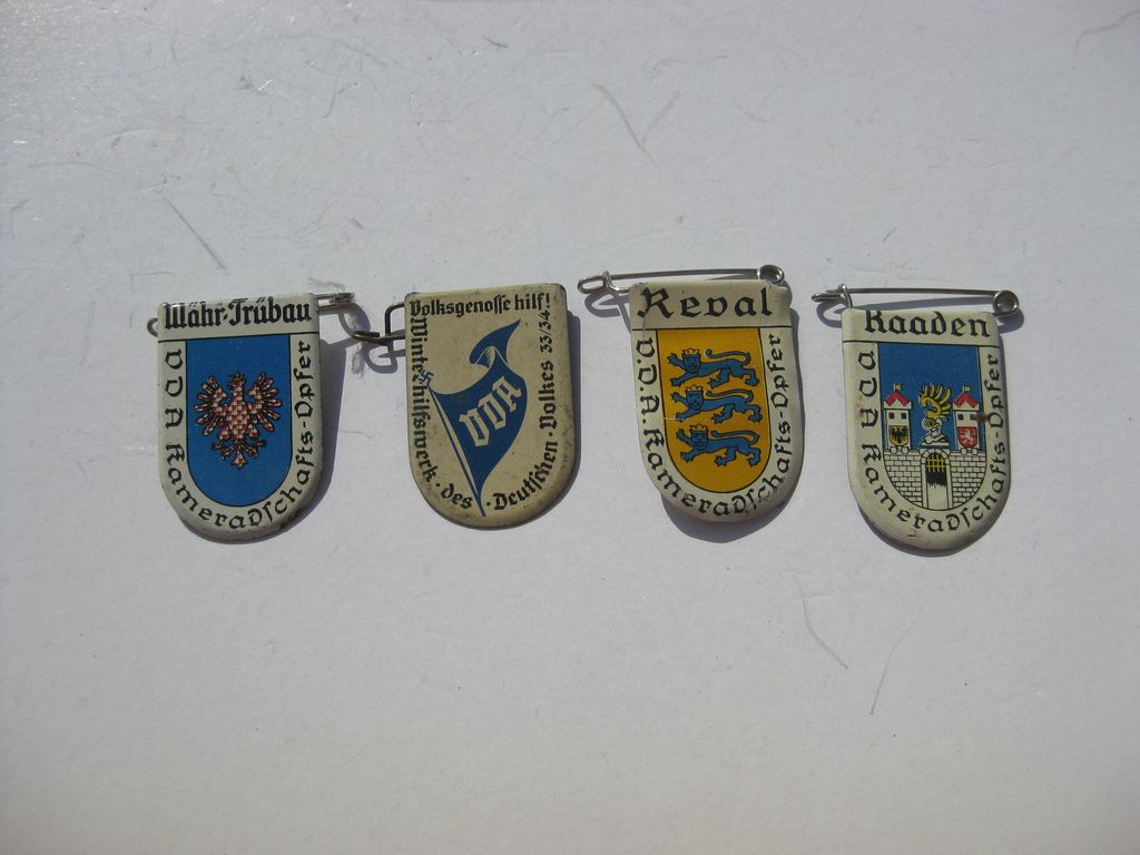 Winterhilfswerk (WHW) 4 Abzeichen