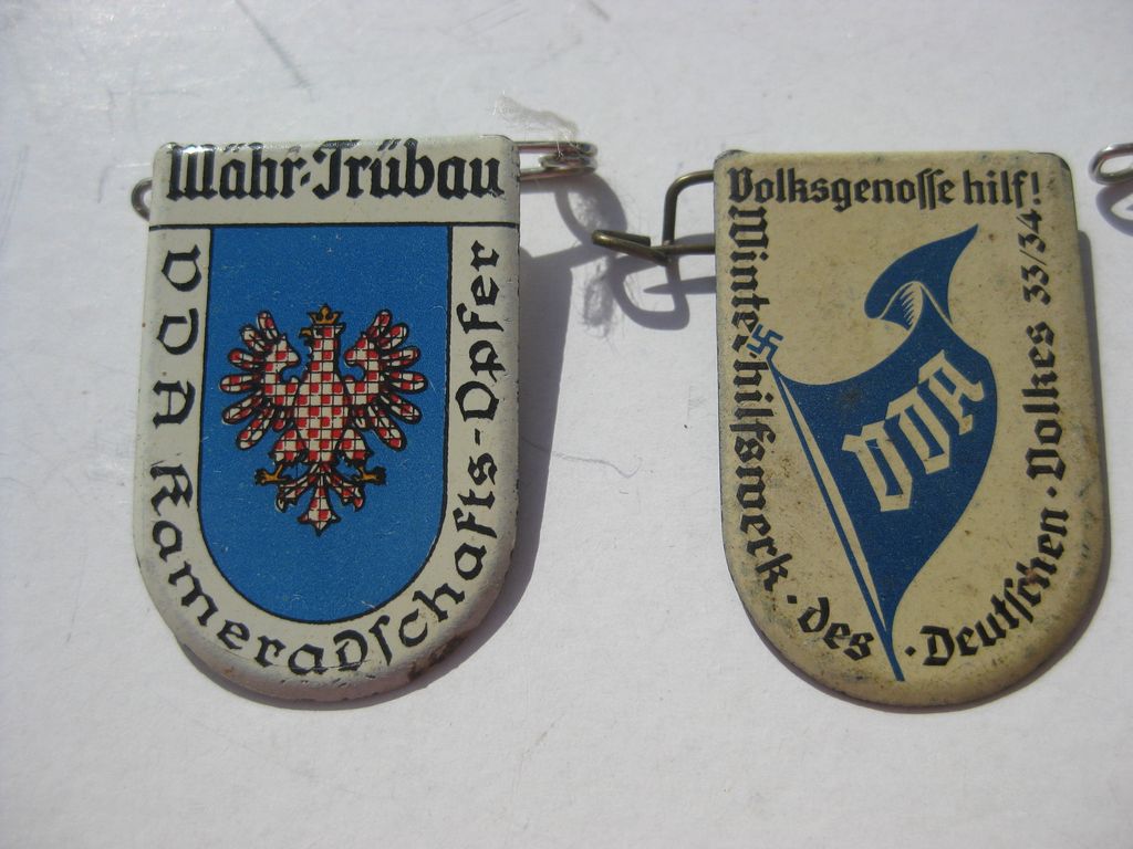 Winterhilfswerk (WHW) 4 Abzeichen