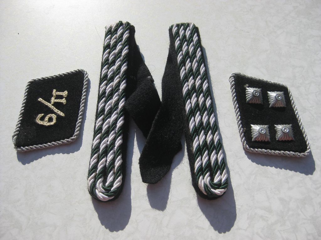 SS oder SA - Kragenspiegel Effekten der Schutzstaffel Schulterklappen 1000% alt und ORIGINAL