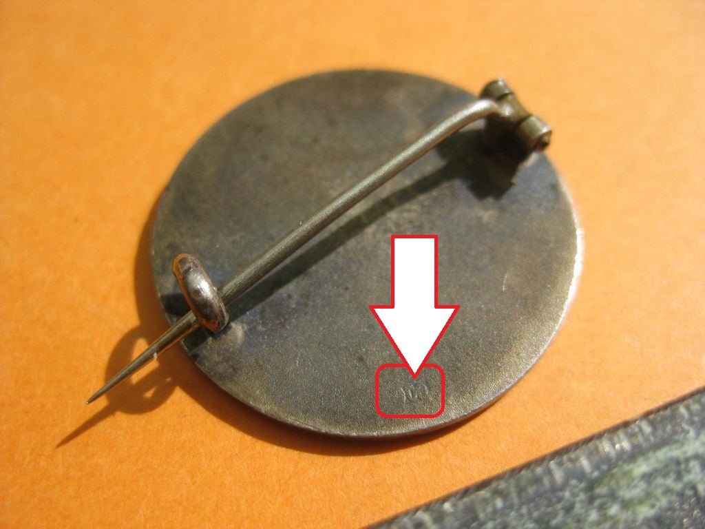 Silberplakette Brosche Anstecker Ministerpräsident und Reichskanzler Fürst von Preußen Otto von Bismarck 800er SILBER
