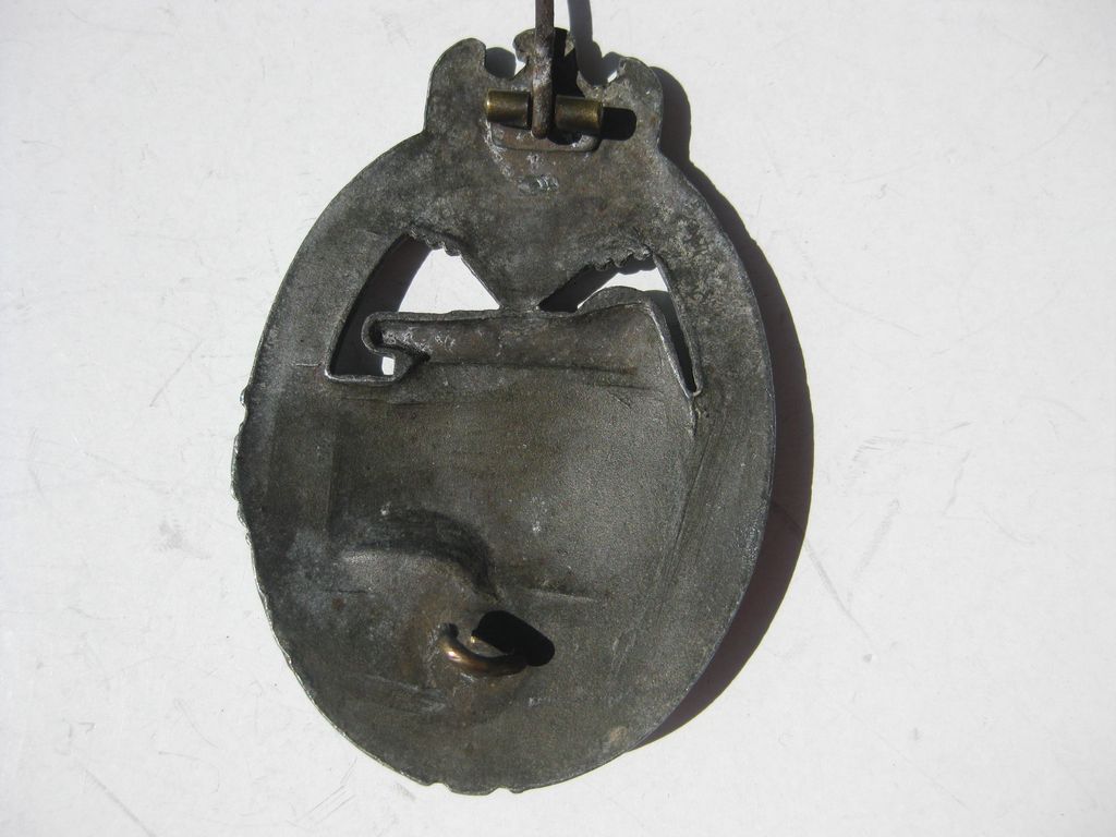 Panzerkampfabzeichen in Bronze (PKA) -Halbhohlprägung- Wehrmacht