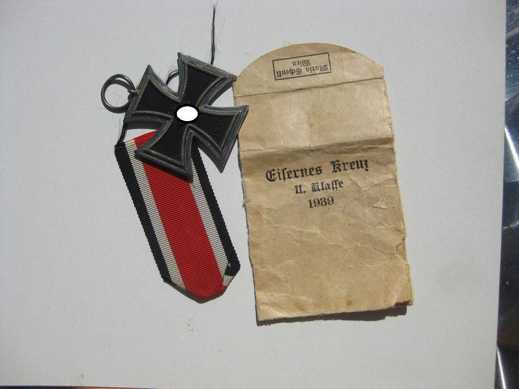 Eisernes Kreuz 2.Klasse in Verleihungstüte (EK2/39) Hersteller: Maria Schenkl in Wien EXTREM SELTEN !!