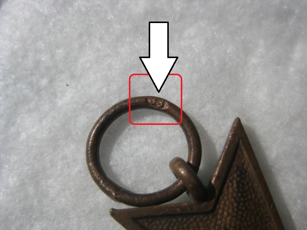 Kriegsverdienstkreuz 2.Klasse mit Schwertern (KVK2/39) Hersteller: "33" Friedrich Linden in Lüdenscheid