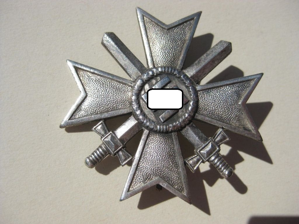 Kriegsverdienstkreuz 1.Klasse mit Schwertern Hersteller: "L15" Otto Schickle Pforzheim Orden Wehrmacht