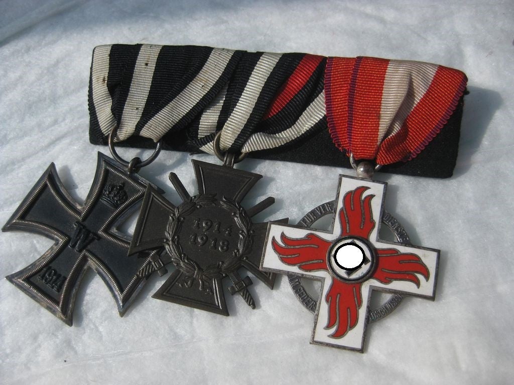 3er Ordensspange Eisernes Kreuz (EK2/14) Ehrenkreuz für Fontkämpfer, Feuerwehr Ehrenzeichen 2.Stufe 3.Reich Feuerwehrorden Reichsfeuerwehrehrenzeichen