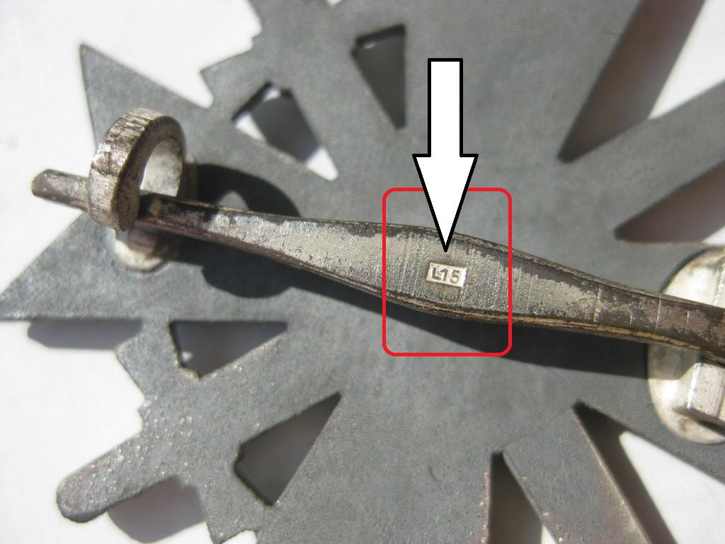 Kriegsverdienstkreuz 1.Klasse mit Schwertern Hersteller: "L15" Otto Schickle Pforzheim