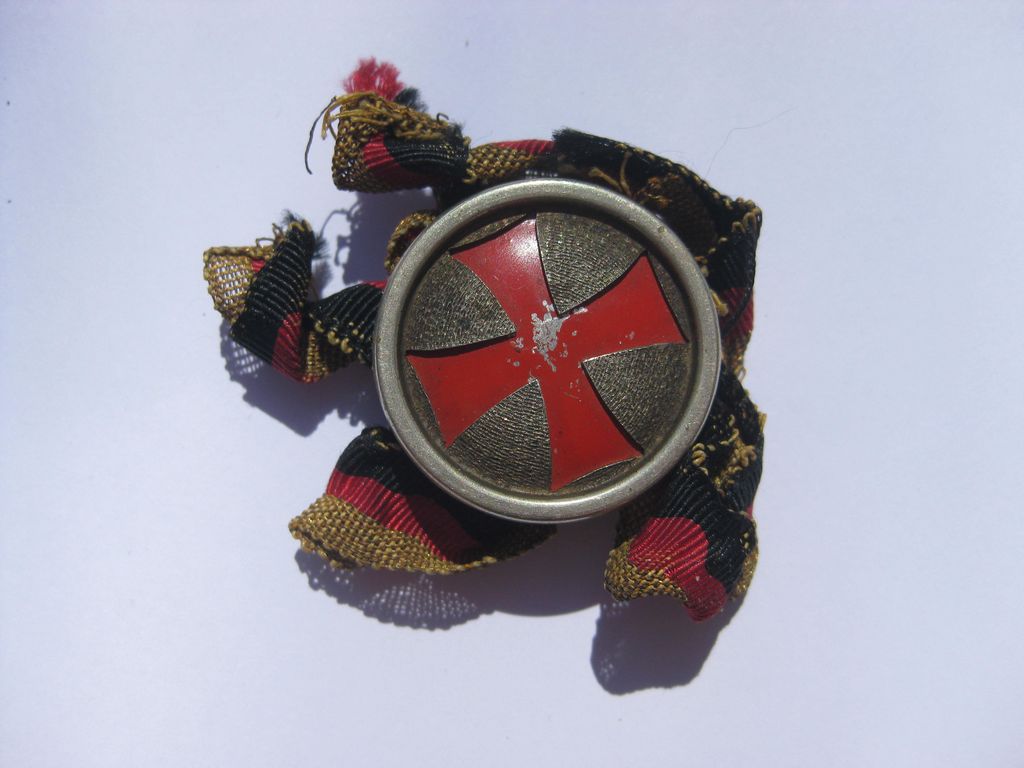 Unbekannter Unbekanntes ?????? Orden Abzeichen Mitgliedsabzeichen Bitte um HILFE !!!!
