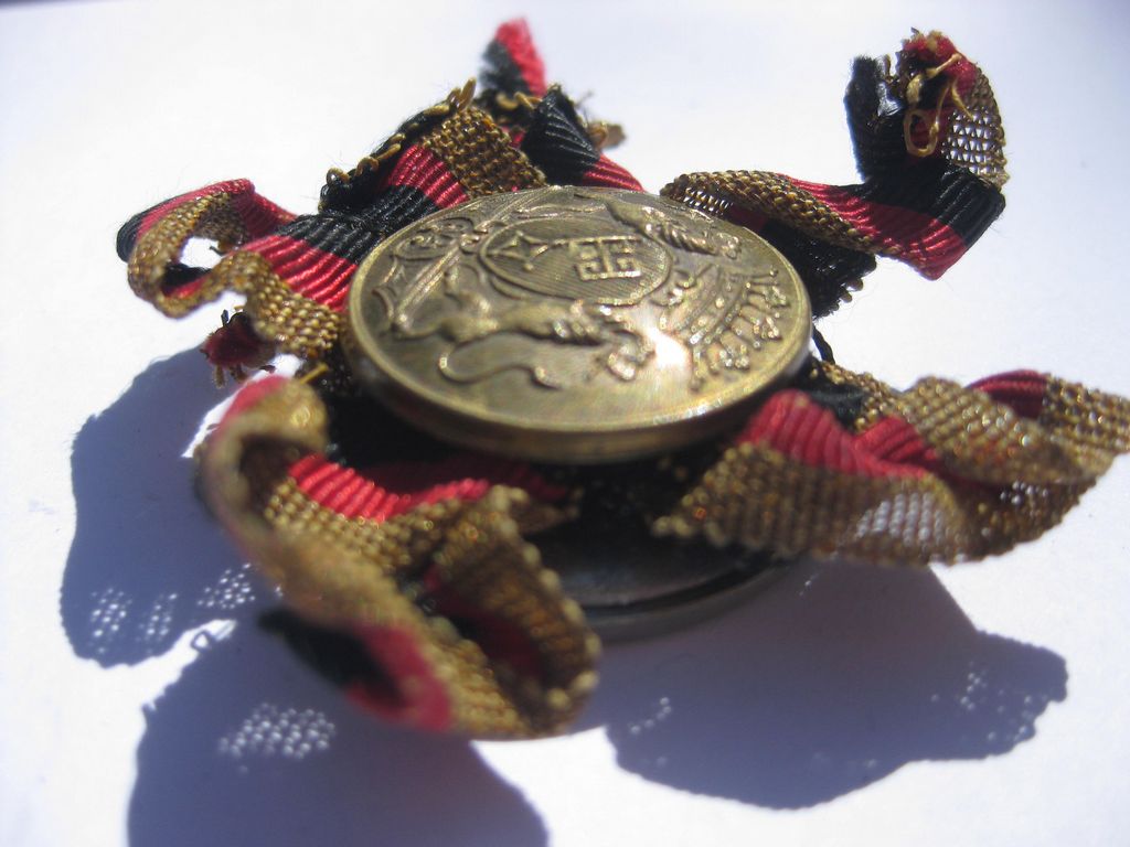 Unbekannter Unbekanntes ?????? Orden Abzeichen Mitgliedsabzeichen Bitte um HILFE !!!!