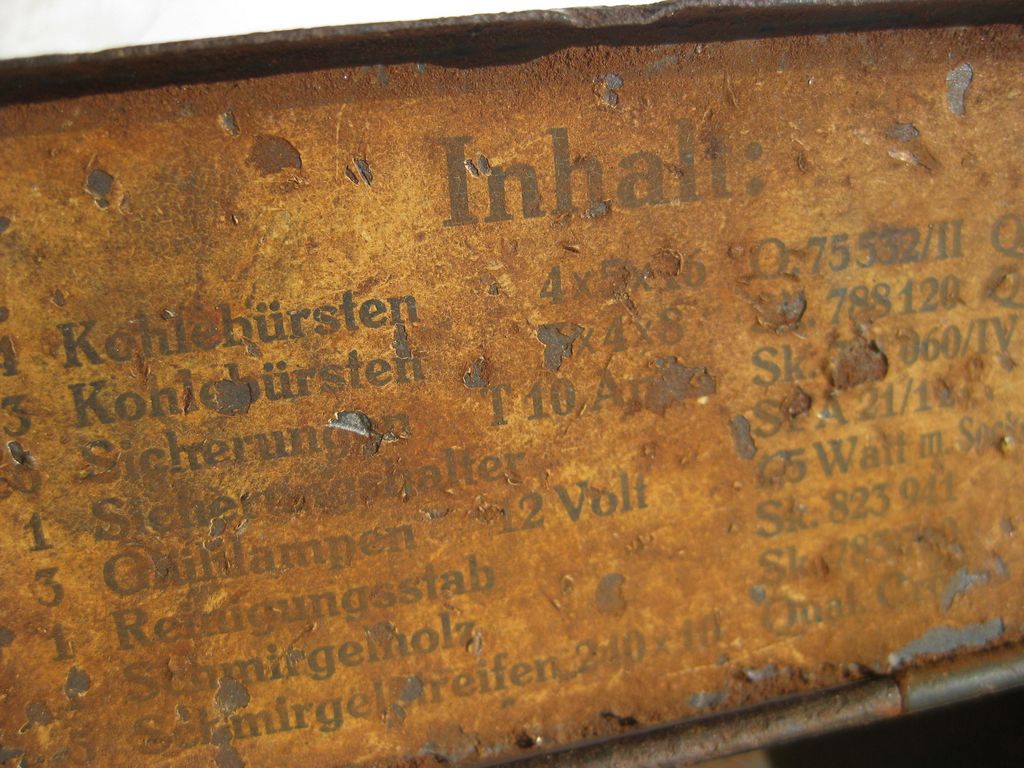 Unbekannter Unbekanntes ?????? Orden Abzeichen Mitgliedsabzeichen Wehrmacht Kiste Schachtel Metallkiste  Kurskreisel Anlage Luftwaffe Artillerie