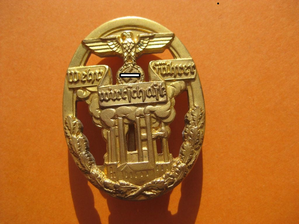 KONVOLUT / Wehrwirtschaftsführerabzeichen mit Miniatur und Kriegsverdienstkreuz 1. Klasse OHNE Schwerter MINT CONDITION