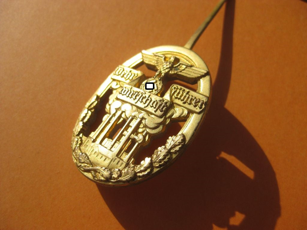 KONVOLUT / Wehrwirtschaftsführerabzeichen mit Miniatur und Kriegsverdienstkreuz 1. Klasse OHNE Schwerter MINT CONDITION