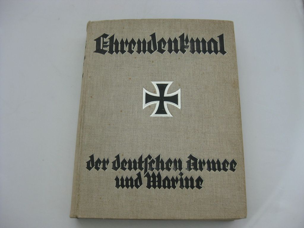 Buch Ehrendenkmal der deutschen Armee und Marine 1914