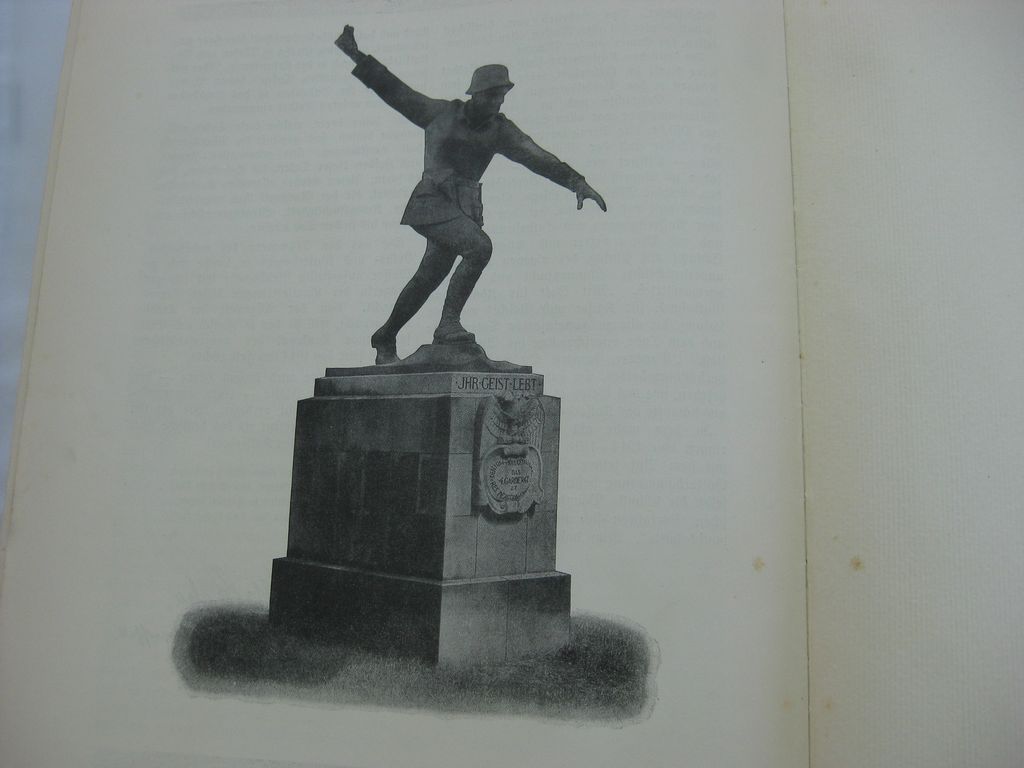 Buch Ehrendenkmal der deutschen Armee und Marine 1914