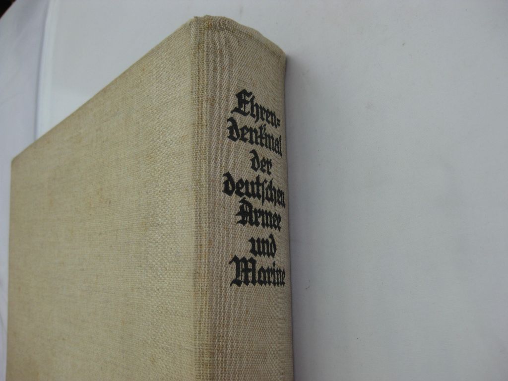 Buch Ehrendenkmal der deutschen Armee und Marine 1914