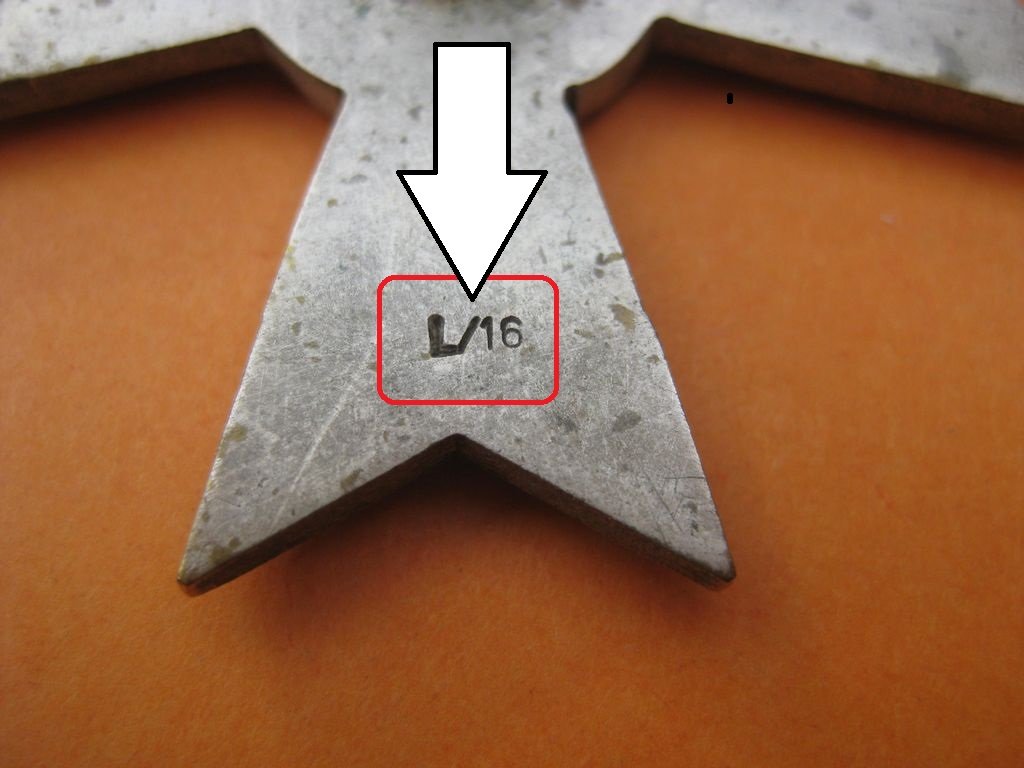 Kriegsverdienstkreuz 1.Klasse OHNE Schwerter KVK1/39 Hersteller "L/16" Steinhauer & Lück Orden Wehrmacht 3.Reich